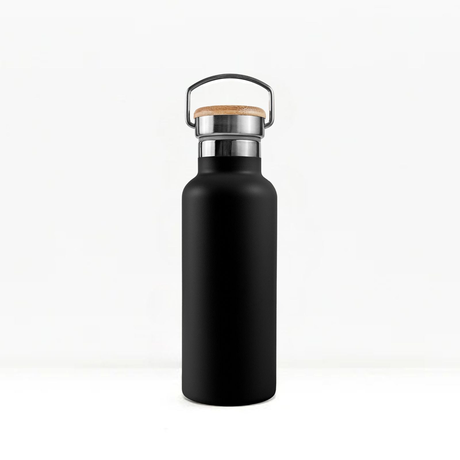 bambaw stainless steel water bottle insulated in black colour 750ml on white background